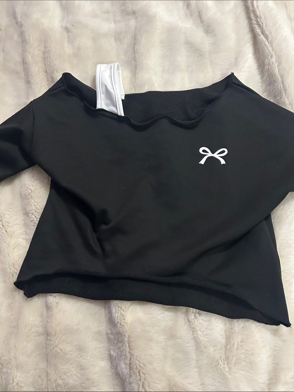Girls' Black Off-Shoulder Crop Top with White Bow Detail